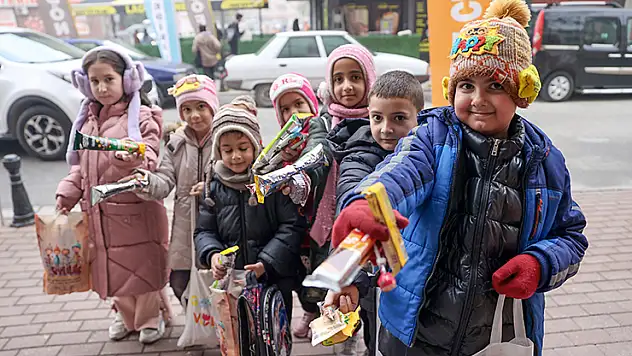 Konya'da çocuklar 'şivlilik' geleneğiyle üç ayların gelişini kutluyor