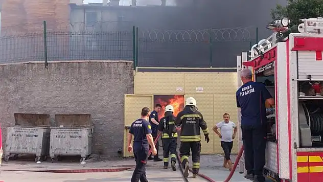 Konya'da depo yangını
