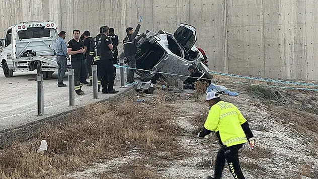Konya'da devrilen otomobildeki 1 kişi öldü, 1 kişi yaralandı