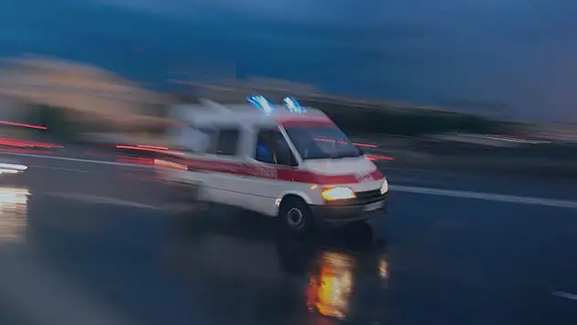 Konya'da devrilen otomobildeki 4 kişi yaralandı