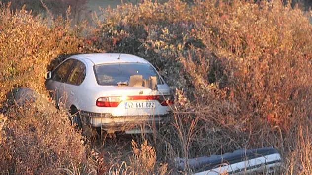 Konya'da devrilen otomobildeki çift yaralandı