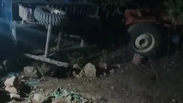 Konya'da devrilen traktörün sürücüsü ağır yaralandı