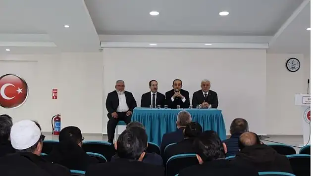 Konya'da din görevlilerine hac eğitimi veriliyor