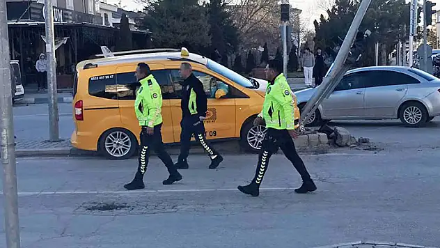Konya'da direksiyonda kalp krizi geçirip, kaza yapan taksi şoförü öldü