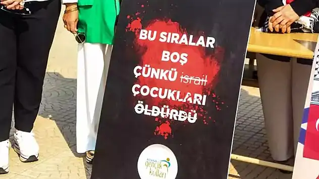Konya'da duygulandıran 'Boş Sıralar' ile Gazzeli çocuklar anıldı