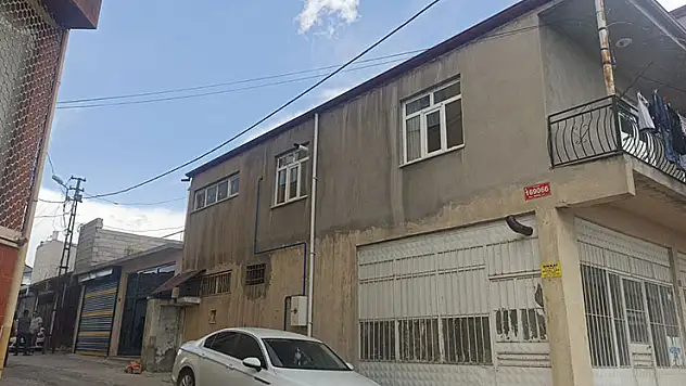 Konya'da ev taksiti için biriktirilen altın ve parayı çaldılar