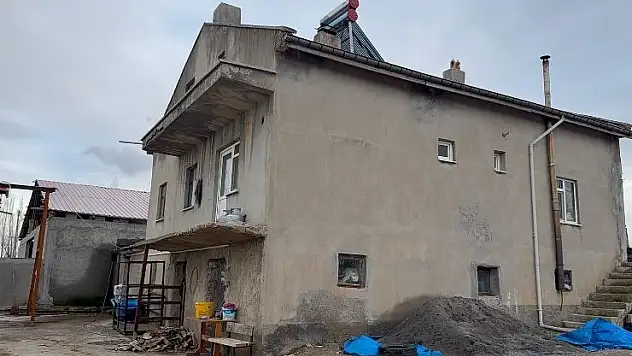 Konya'da evin ikinci kattaki balkonundan düşen kişi hayatını kaybetti
