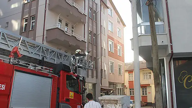 Konya'da evin kapısını açmayan yaşlı çift ekipleri alarma geçirdi