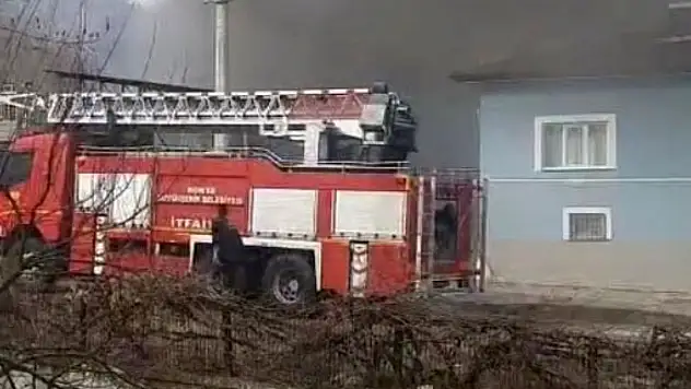 Konya'da evinde yangın çıkan kadın yaralandı