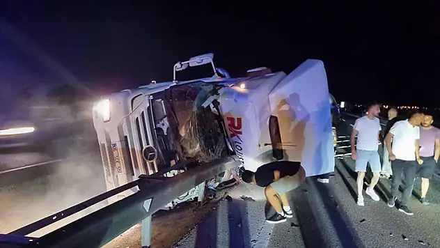 Konya'da facia kaza! Bariyer tıra ok gibi saplandı: 1 ölü