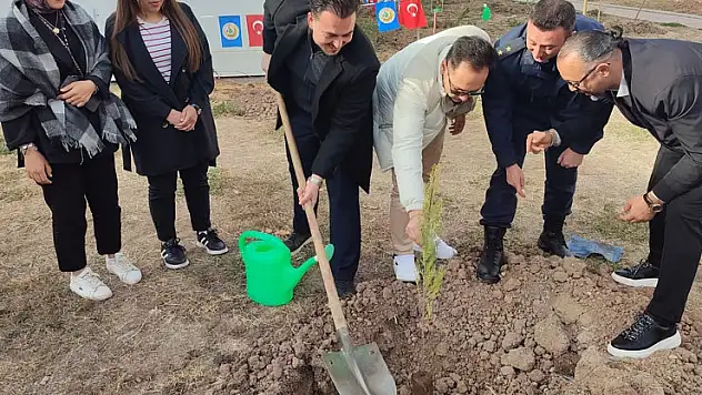 Konya'da fidanlar toprakla buluştu