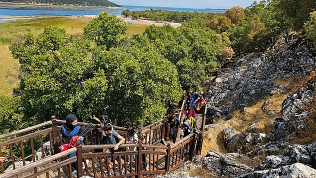 Konya'da Filistinli çocuklar doğayla buluştu