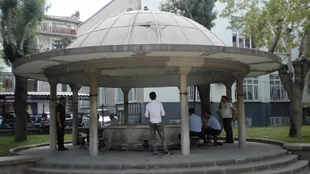 Konya'da fısıldayan şadırvan gündem oldu