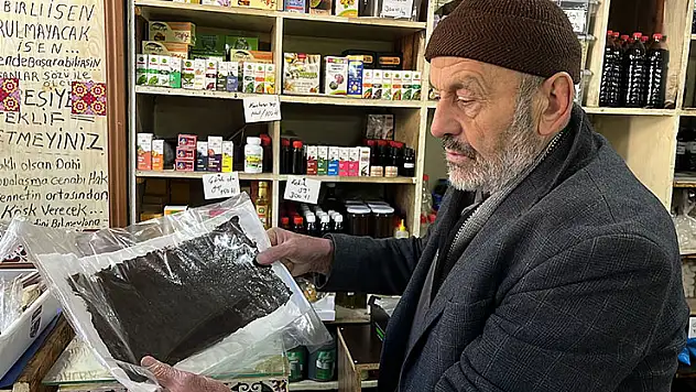 Konya'da geleneksel zanaatı 65 yıldır yaşatıyor