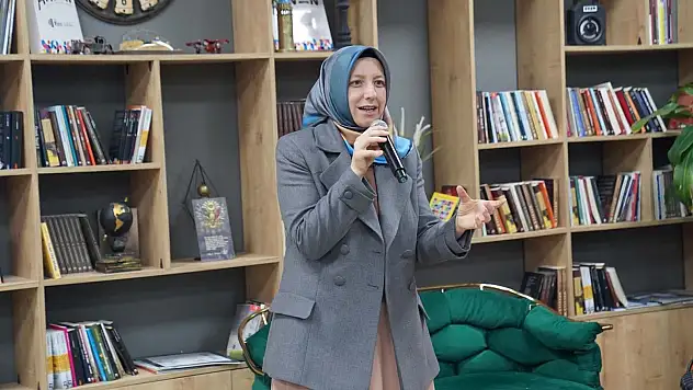 Konya'da 'Gençlik Nereye Gidiyor?' konulu konferansı düzenlenecek