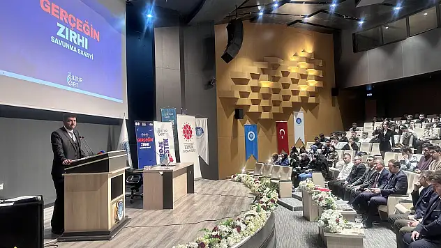Konya'da 'Gerçeğin Zırhı: Savunma Sanayi' konferansı düzenlendi
