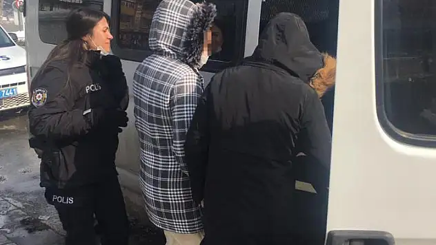 Konya'da girdiği evden 290 bin lira çalan kadın hırsız çaldığı paralarla beraber yakalandı
