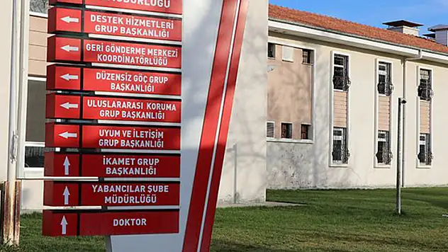Konya'da gözaltına alınıp geri gönderme merkezine götürülen Kenyalı kadın intihar etti