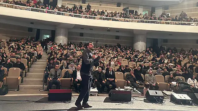 Konya'da 'Güçlü Aileler için Yaşam Becerileri' konferansı düzenlendi