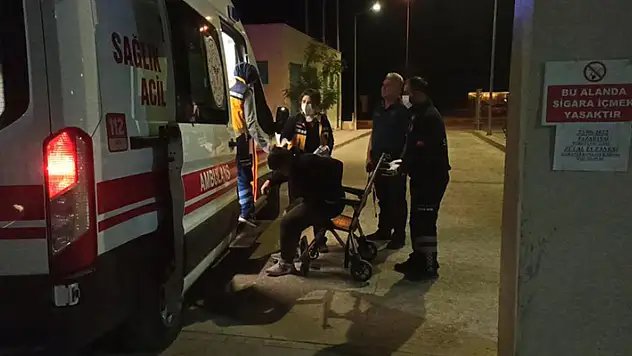 Konya'da hafif ticari araç motosiklet ile çarpıştı: 2 yaralı
