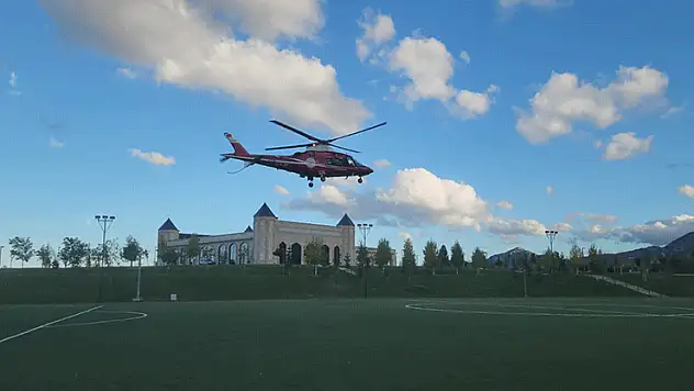 Konya'da hava ambulansı solunum sıkıntısı yaşayan hasta için havalandı