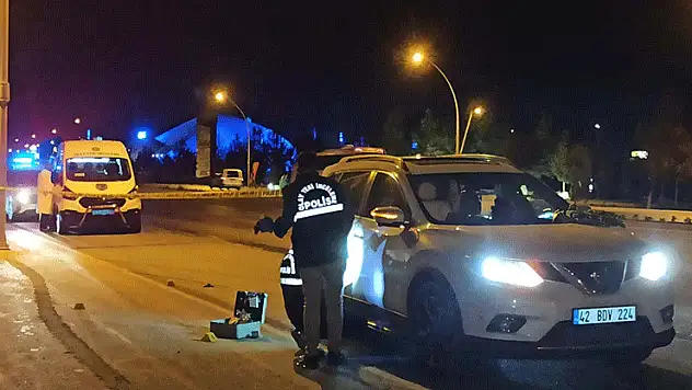 Konya'da havalimanına giderken otomobille önü kesilip, tabancayla vuruldu