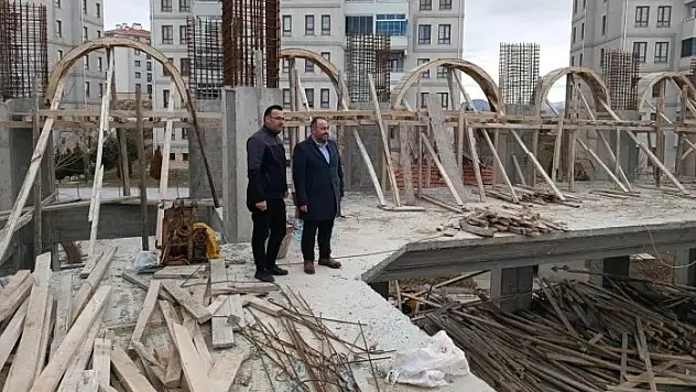 Konya'da hayırsever ailenin yaptırdığı cami inşaatı yükseliyor
