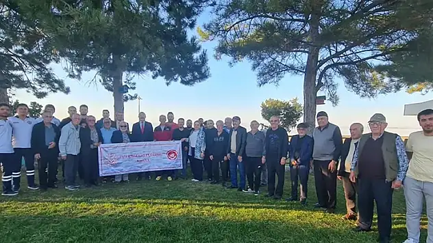 Konya'da huzurevi sakinleri kampın tadını çıkardı