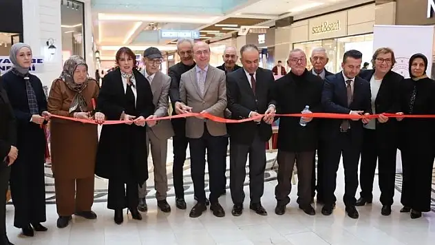 Konya'da huzurevi sakinlerinin el emekleri sergiye dönüştü
