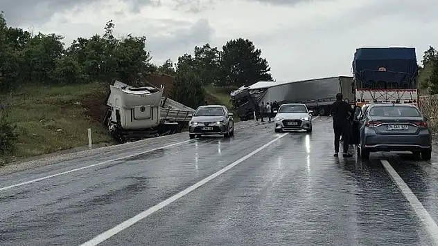 Konya'da iki ayrı trafik kazası: 5 yaralı