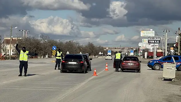 Konya'da jandarma yılbaşı öncesi trafik denetimlerini artırdı