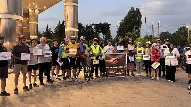 Konya'da kadınlar orman yangınlarına dikkati çekmek için pedal çevirdi