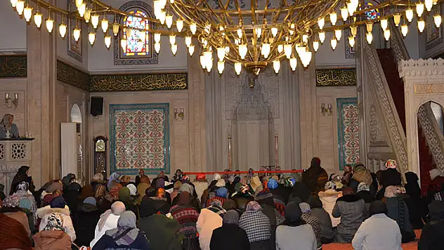 Konya'da kadınlara özel kandil programı düzenlendi