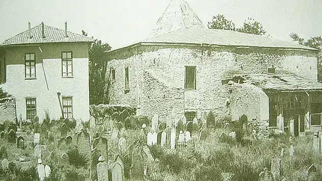 Konya'da kaldırılarak park yapılan mezarlık