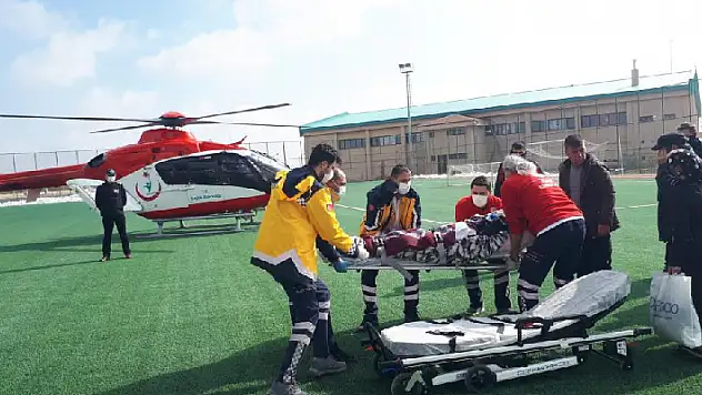 Konya'da kalp krizi geçiren hasta hava ambulansı ile hastaneye sevk edildi
