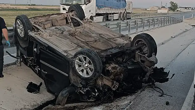 Konya'da kamyonet devrildi: 1 ölü, 2 yaralı