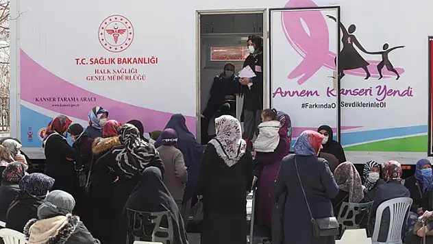 Konya'da Kanser Tarama Tırı 31 ilçeyi kadınlar için gezecek