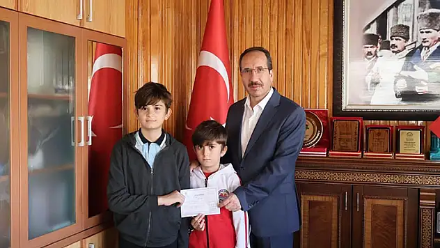 Konya'da kardeşlerden anlamlı ve duygu yüklü bağış