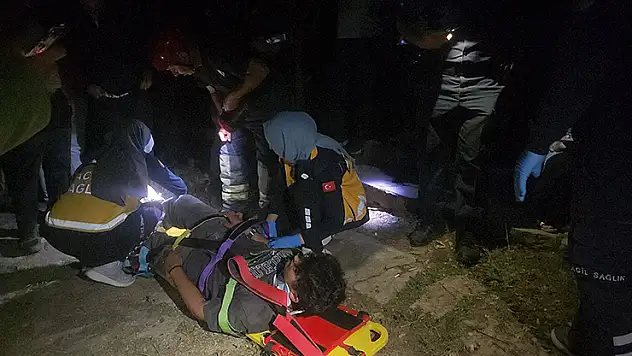Konya'da kayalıklarda mahsur kalan 2 çocuk kurtarıldı