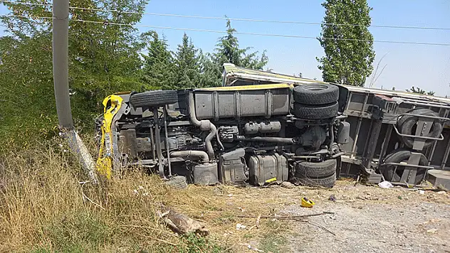 Konya'da kaza yapan tırda uyuşturucuyla yakalanan sürücü tutuklandı