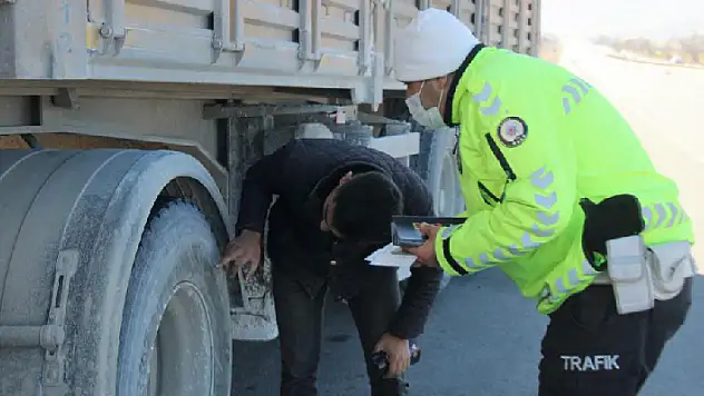 Konya'da kış lastiği denetimleri başladı
