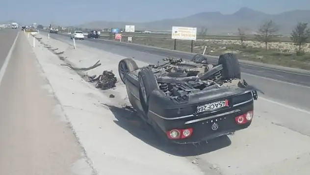 Konya'da kontrolden çıkan otomobil takla attı: 2 yaralı
