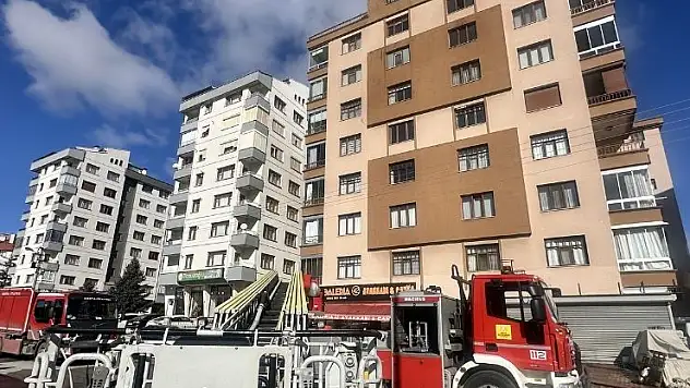 Konya'da korkutan apartman yangını: Anne ve iki çocuk kurtarıldı