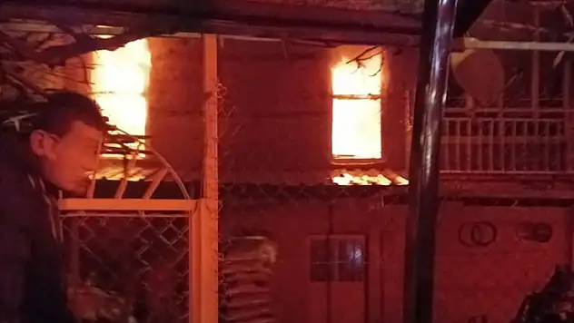 Konya'da korkutan ev yangını