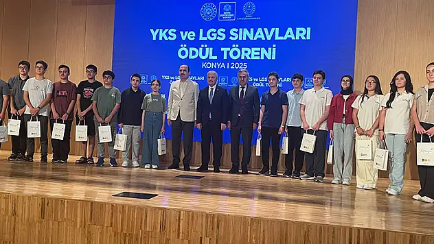 Konya'da LGS ve YKS başarısı ödüllendirildi