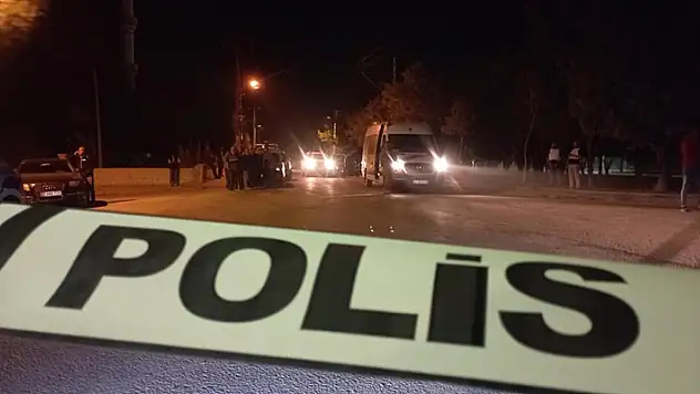 Konya'da madde bağımlısı 1 kişi, polis ekiplerine ateş açtıktan sonra karakola giderek teslim oldu