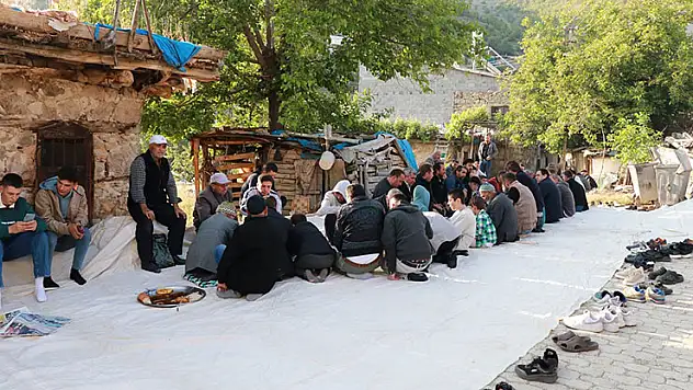 Konya'da mahalleli kurbana 'Bayram Damı' ile başlıyor.