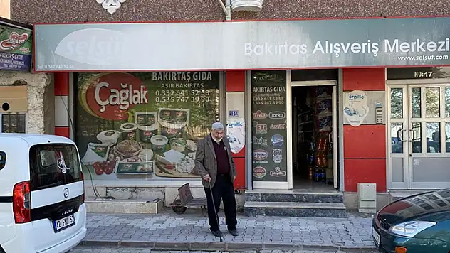 Konya'da market sahibi namaz kıldığı sırada soyuldu
