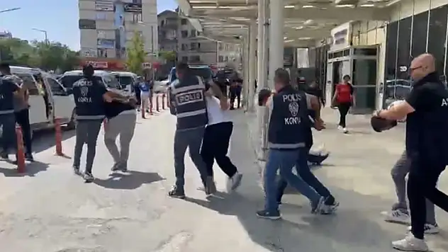 Konya'da masaj salonu kılıfıyla faaliyet gösteren suç çetesi çökertildi
