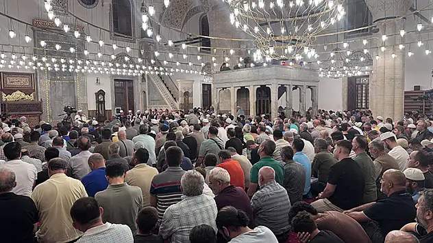 Konya'da Mevlit Kandili idrak edildi